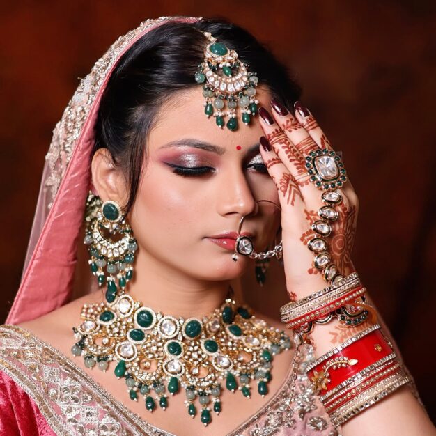 {"source_type":"hypic","data":{"pictureId":"F4129C94-EA32-47D0-8713-AA5F59639F15","product":"retouch","playId":"","appversion":"7.1.0","stickerId":"","filterId":"","imageEffectId":"","infoStickerId":"","activityName":"","os":"ios","enter_from":"enter_launch"},"tiktok_developers_3p_anchor_params":"{"capability_extra_v2":{"edit":[{"panel":"hd_quality_face"},{"panel":"smart_color_button"}]},"filter_id":[],"capability_key":["edit"],"client_key":"awgvo7gzpeas2ho6","template_id":""}"}